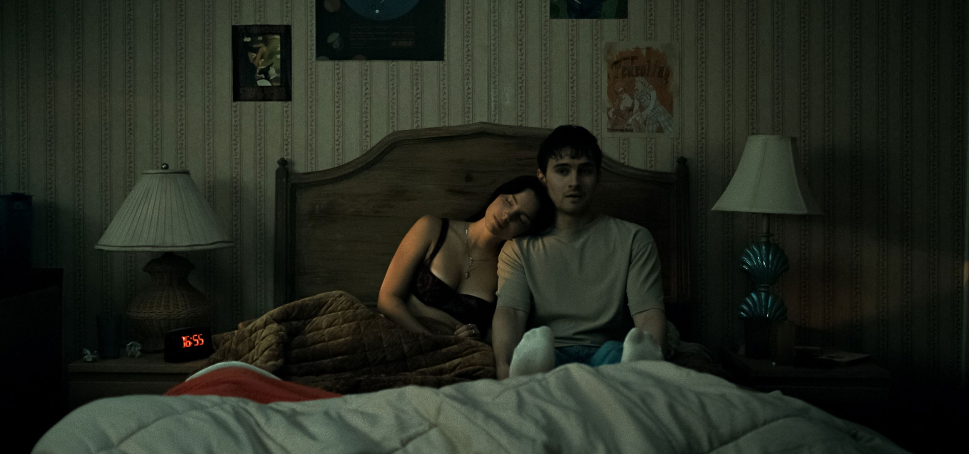 Bear e Nikki in una scena di Obsession, al centro del dibattito sul vero villain del film