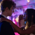 Percy e Annabeth ballano insieme in una scena della stagione 3 di Percy Jakcson e gli dei dell'Olimpo
